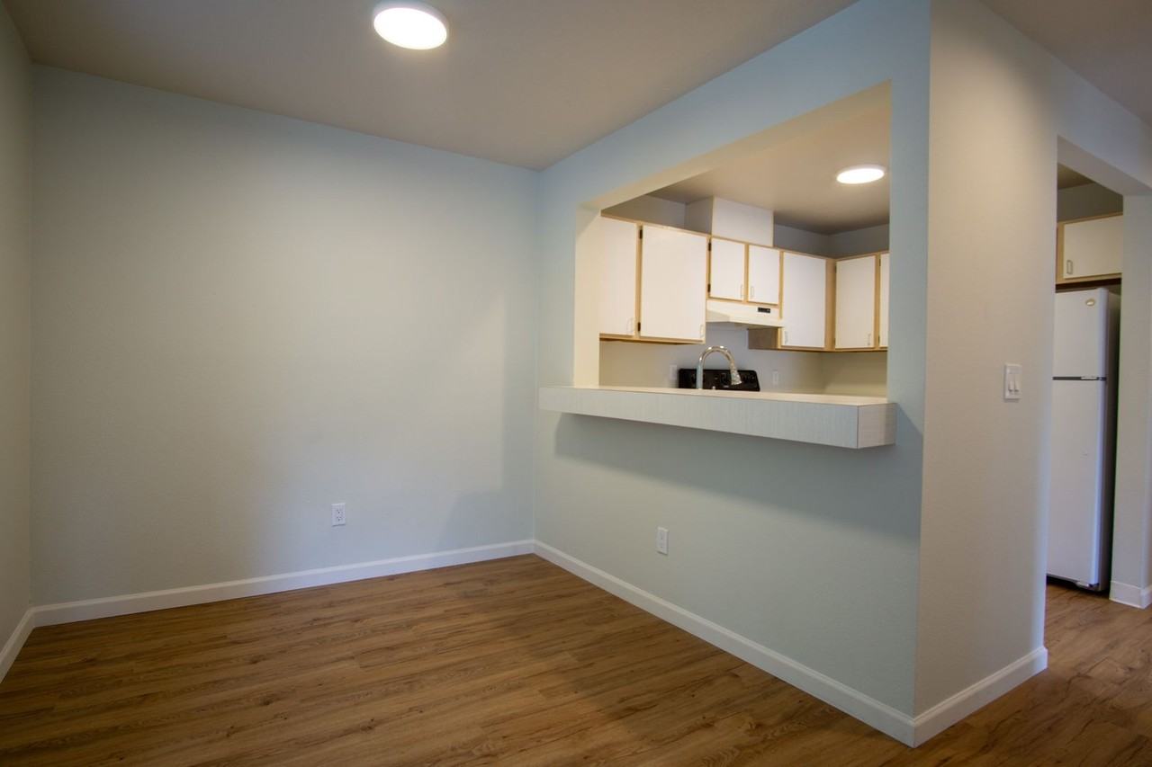235 Sw Hooker St #03 - Photo 5 of 19