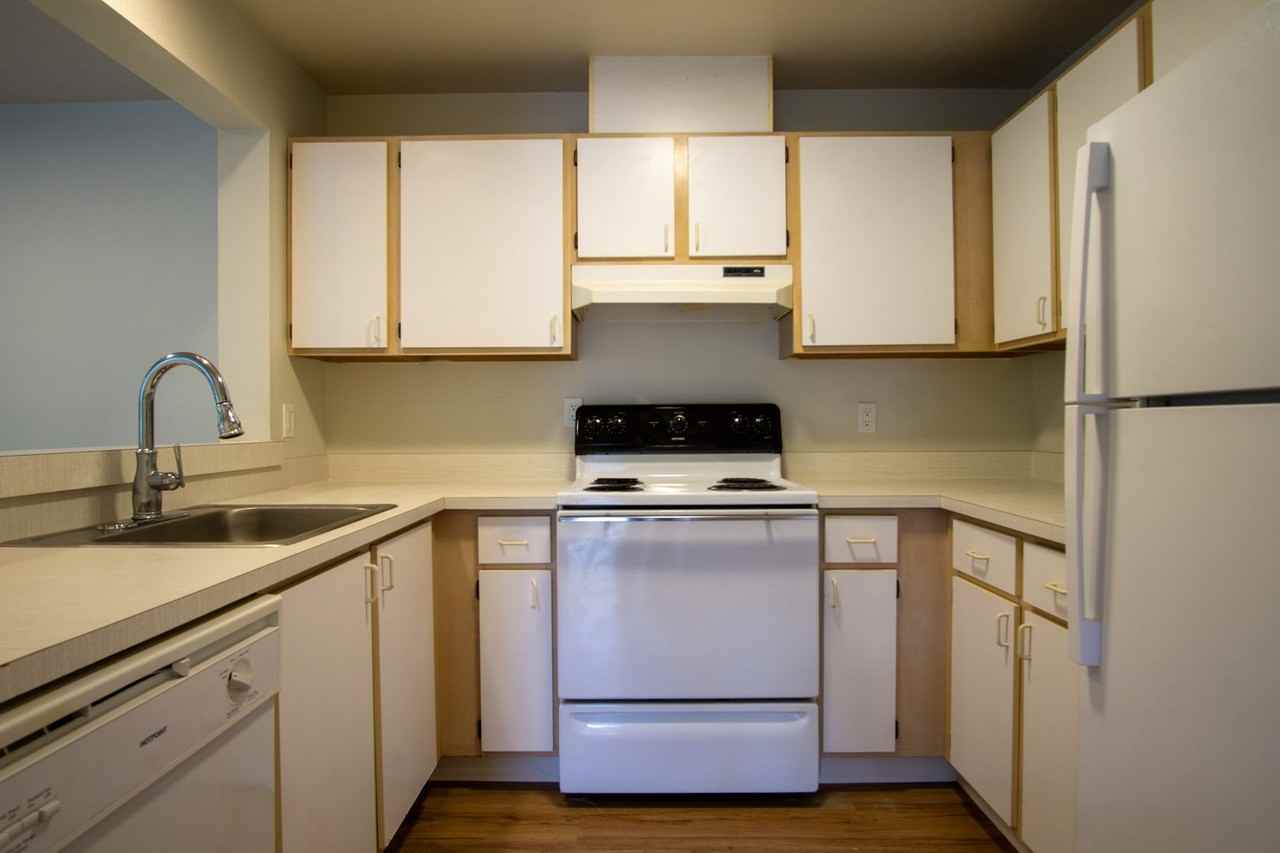 235 Sw Hooker St #03 - Photo 7 of 19