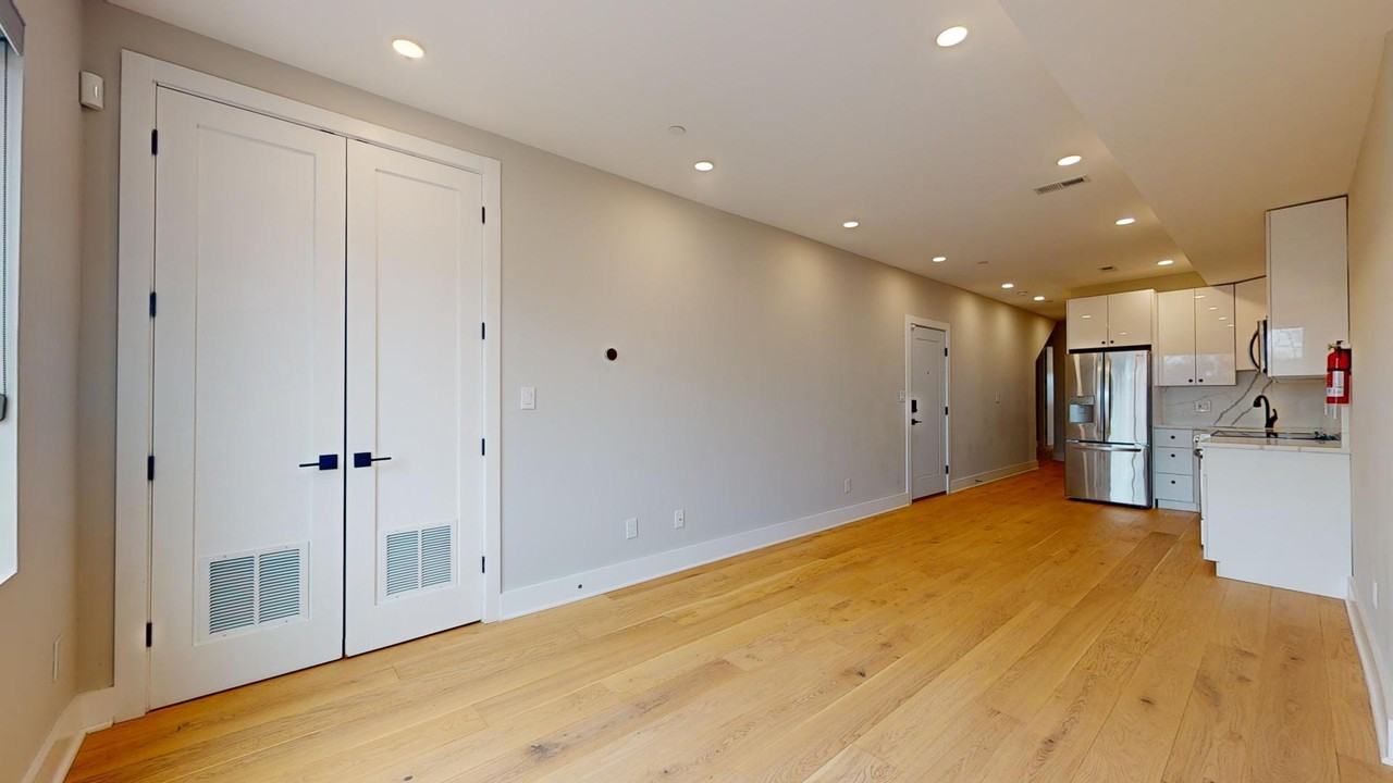 828 18th St NE, # 201 (DC) - Photo 5 of 11