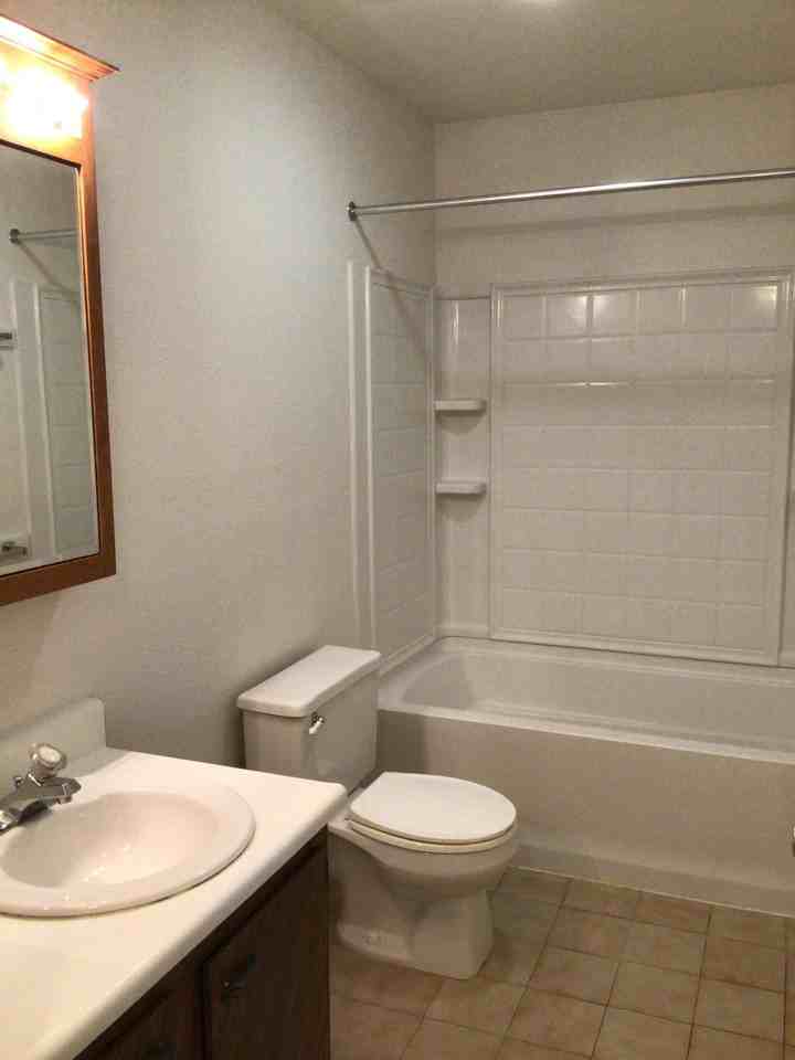 722 W Broomfield - Photo 7 of 50