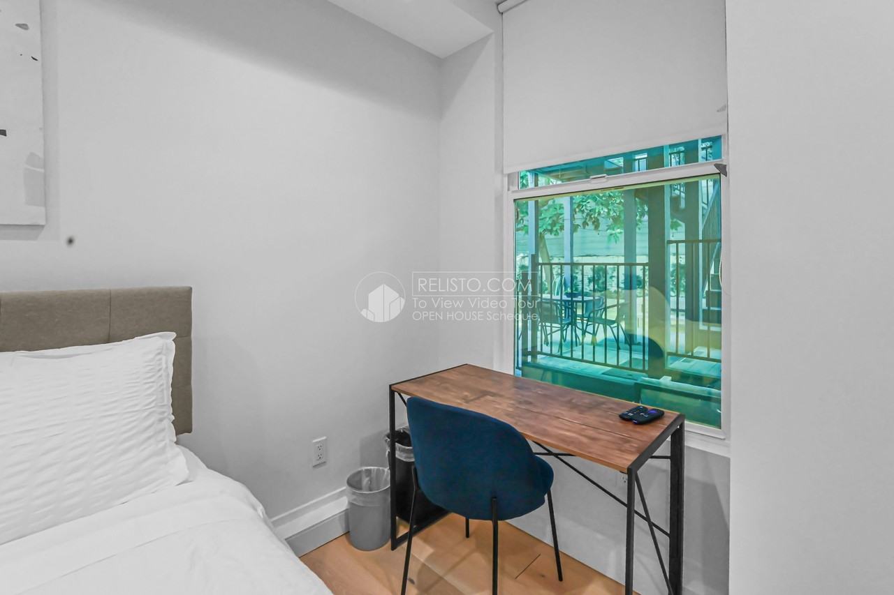 2267 1/2 Sacramento St #2 - Photo 3 of 18