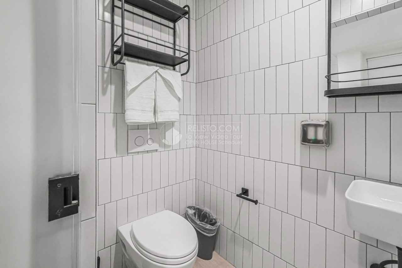 2267 1/2 Sacramento St #2 - Photo 6 of 18