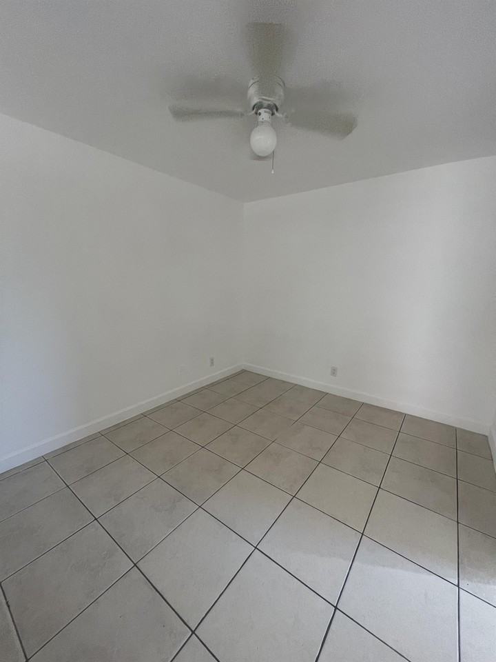 2847 Jackson Street - Photo 2 of 10