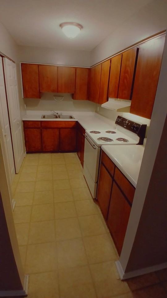 Long Meadow Apartments - Photo 7 of 11