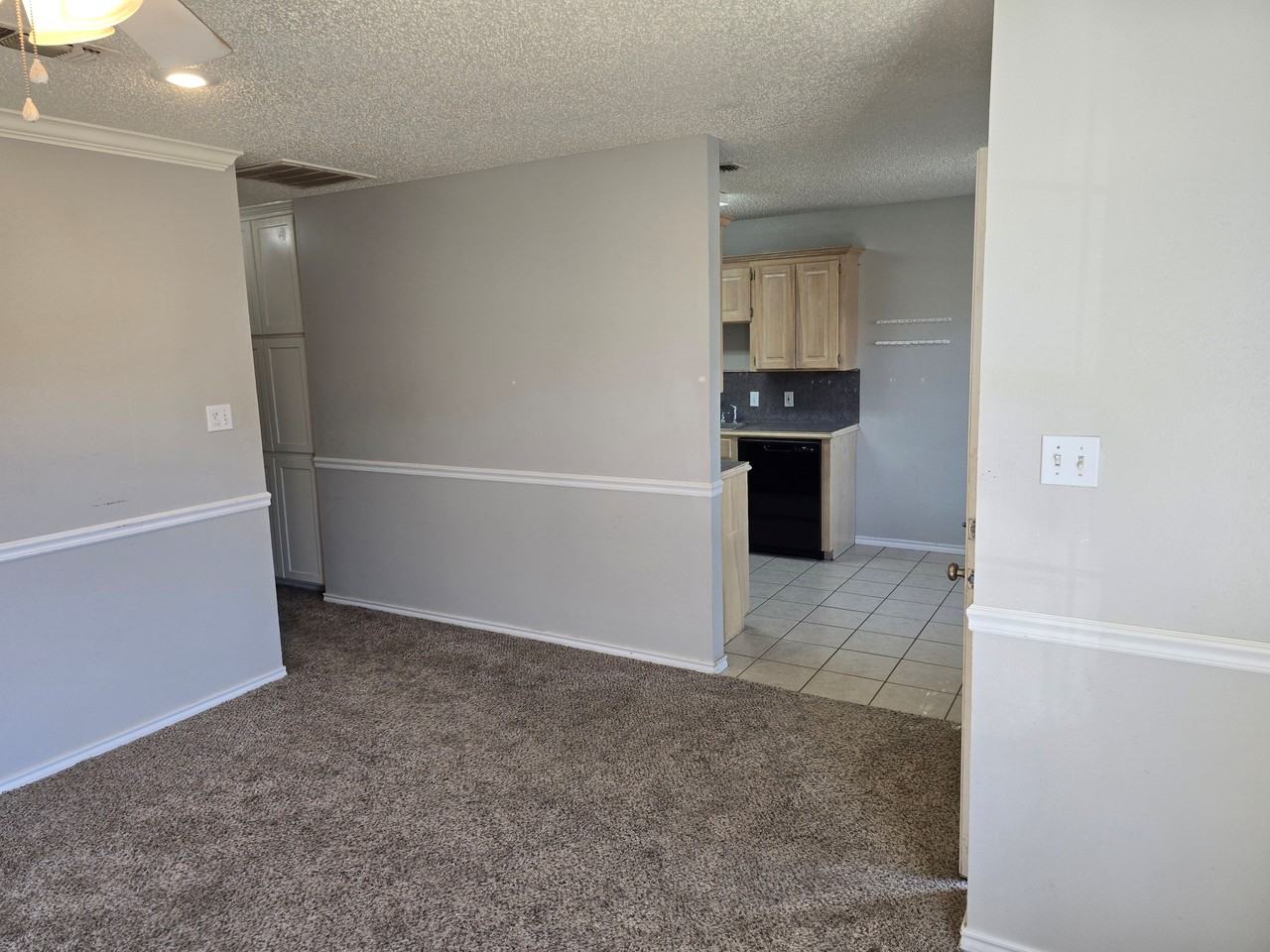 23 Ashlee Boulevard - Photo 3 of 10