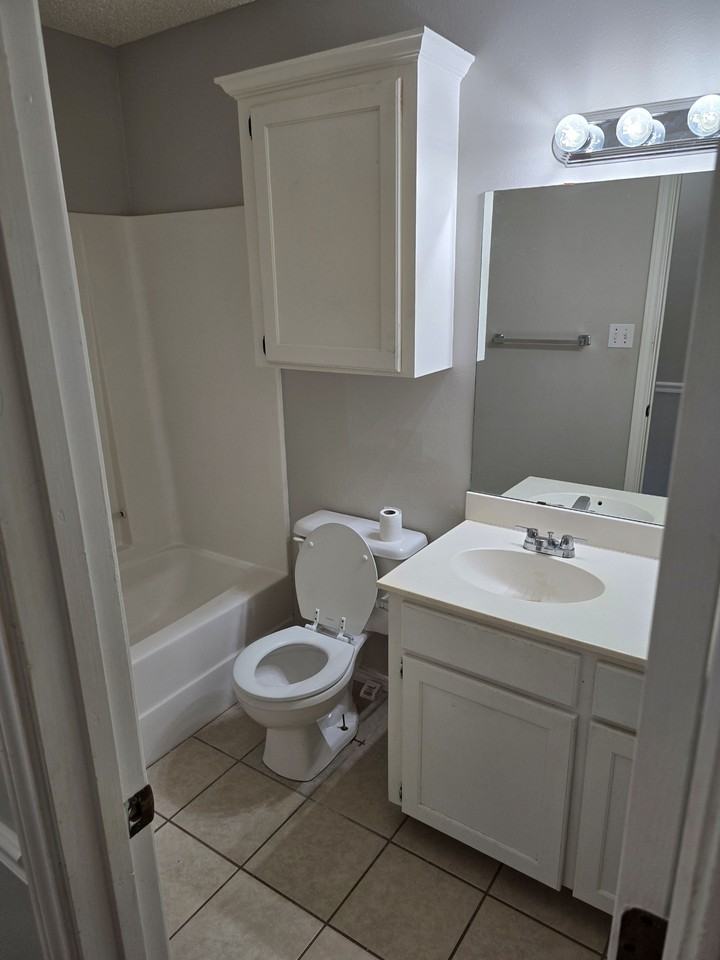 23 Ashlee Boulevard - Photo 6 of 10