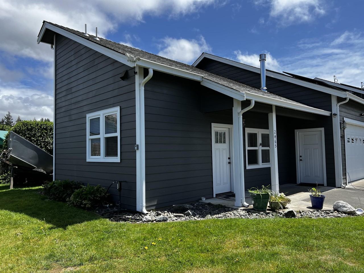 2467 Blackbird Avenue - Photo 3 of 21