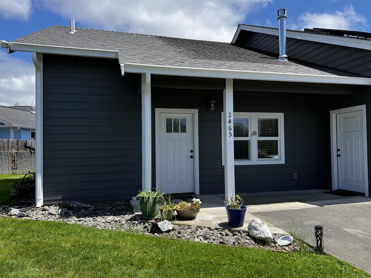 2467 Blackbird Avenue - Photo 4 of 21