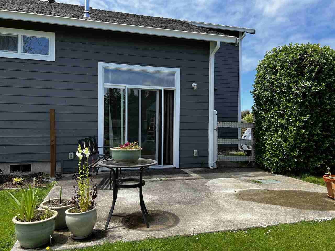 2467 Blackbird Avenue - Photo 5 of 21