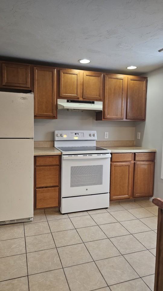 1289 Stafford Road NEW - Photo 2 of 7