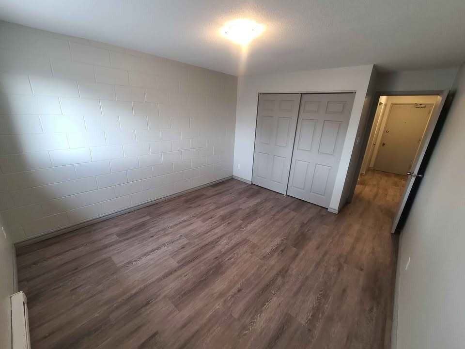 155 Mighton - Photo 3 of 11