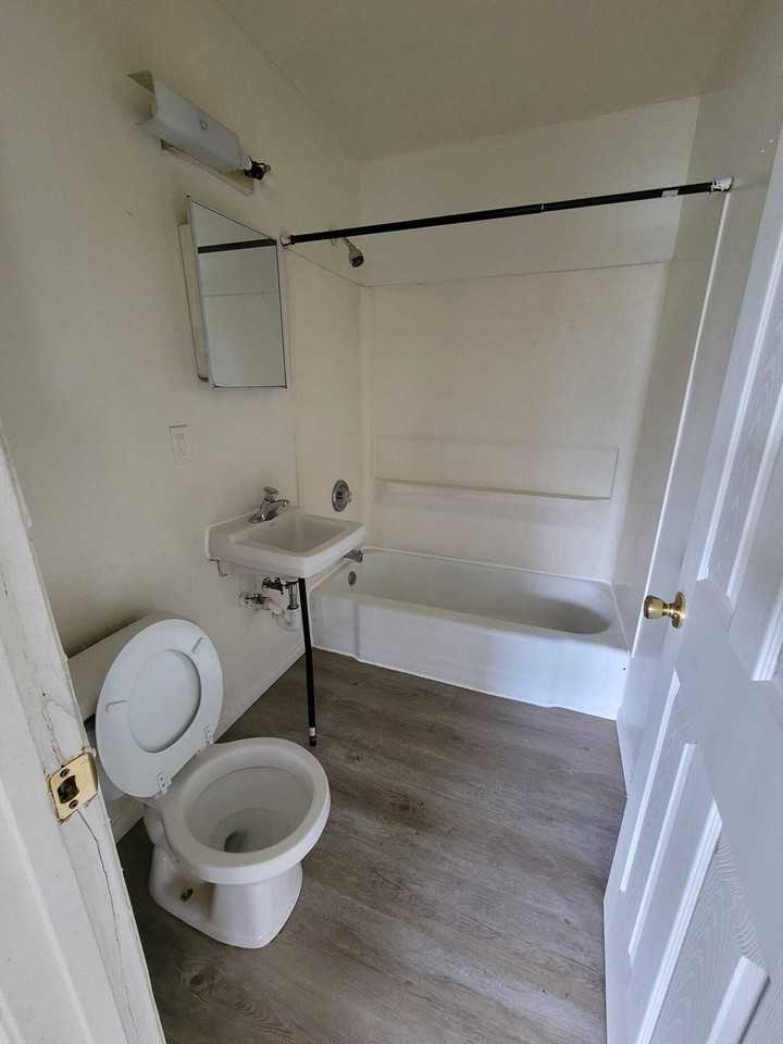 5839 North 84th Street - Photo 3 of 7