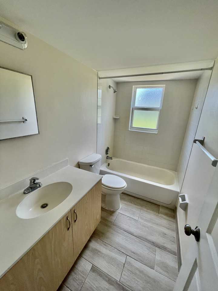 Palm City Apartments - Photo 3 of 19