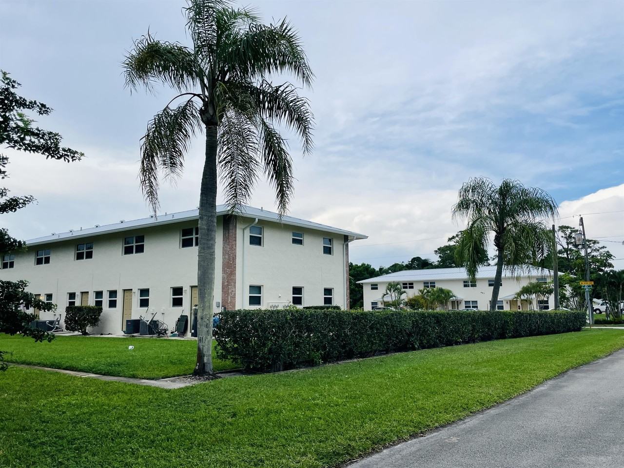 Palm City Apartments - Photo 5 of 19
