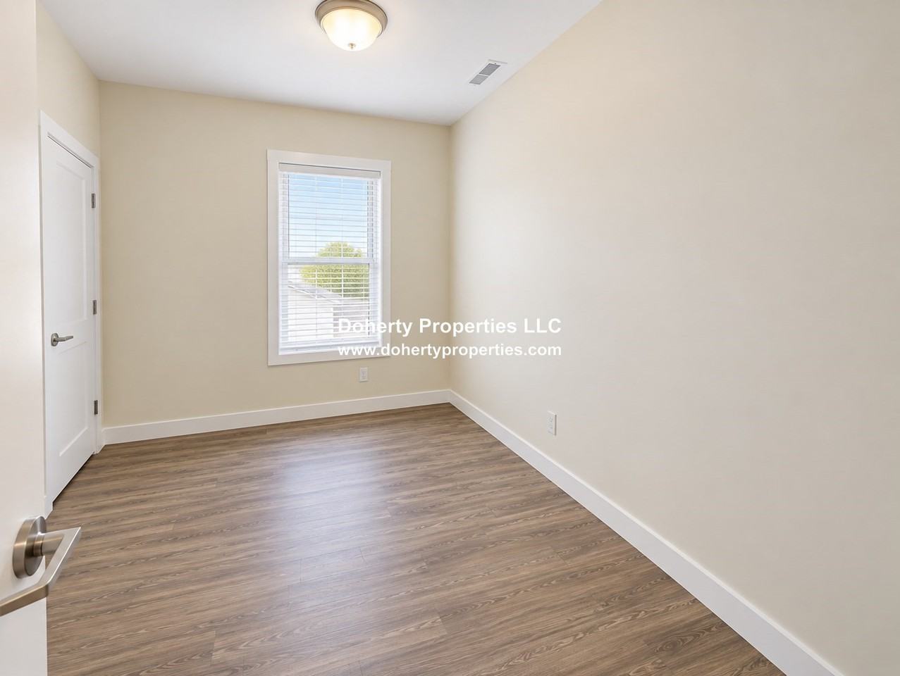 178 University Ave #2 - Photo 5 of 6