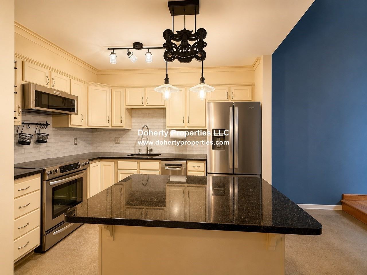 172 Middle St #206 - Photo 4 of 14