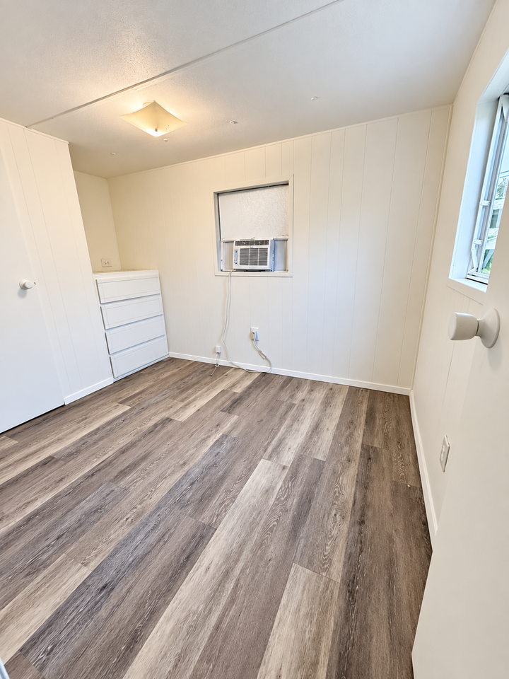 105 Cadillac Street - Photo 4 of 5