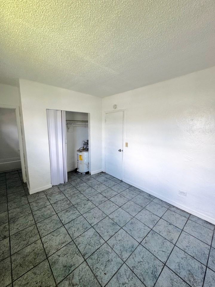820 LIBERTY LLC - Photo 3 of 9