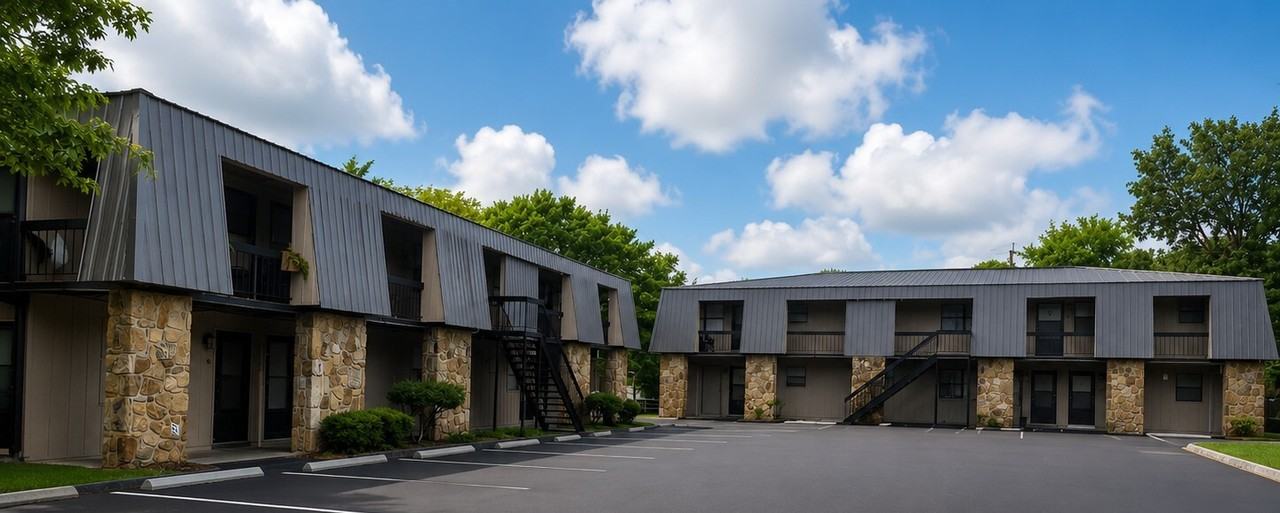 Lynnwood Arms Apartments - Photo 6 of 11