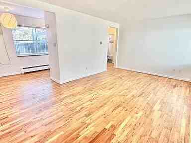Catalina Apartments - Photo 4 of 25