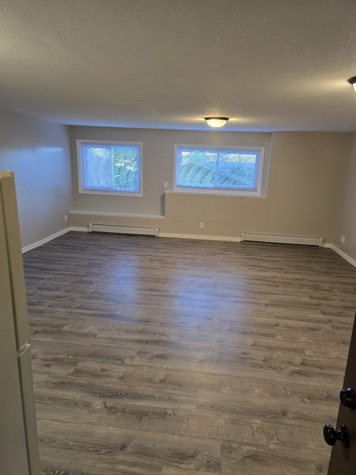 1562 Motor Avenue - Photo 2 of 8