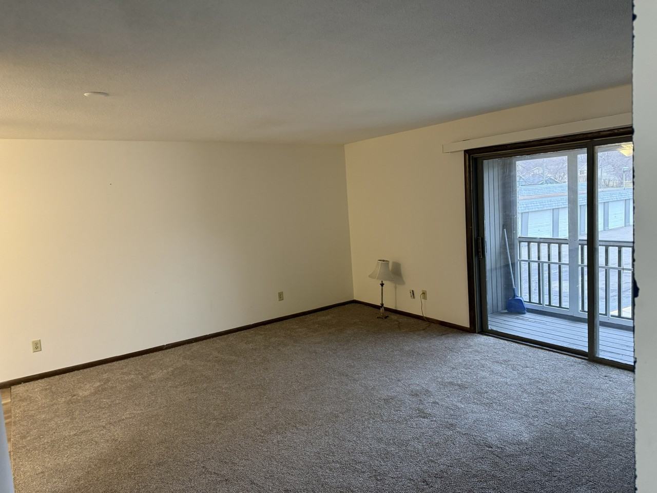 Sunset Apartments - Photo 5 of 24
