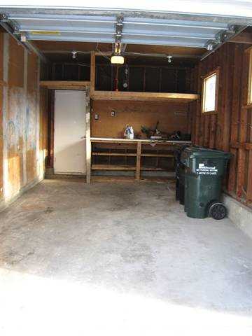 465 Oak St - Photo 3 of 8