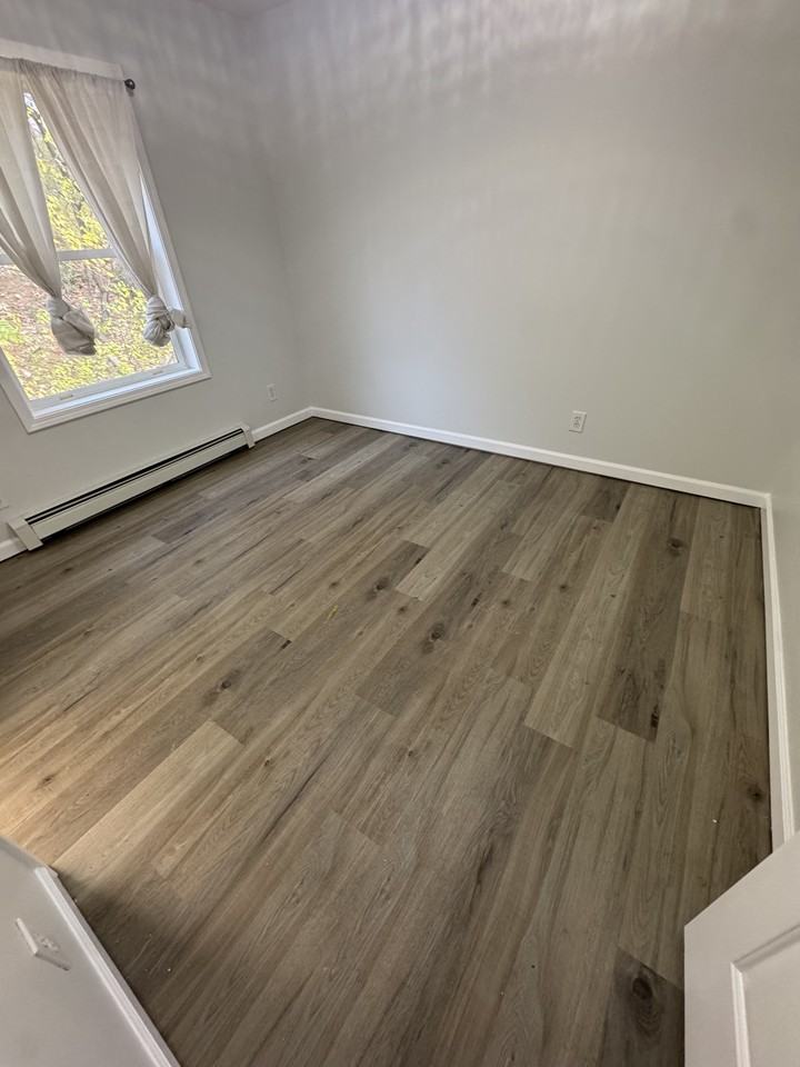 8 Dunning Avenue - Photo 3 of 15