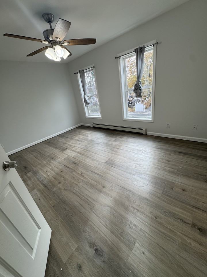 8 Dunning Avenue - Photo 5 of 15