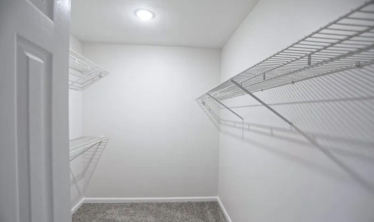 220 Easy St - Photo 4 of 24