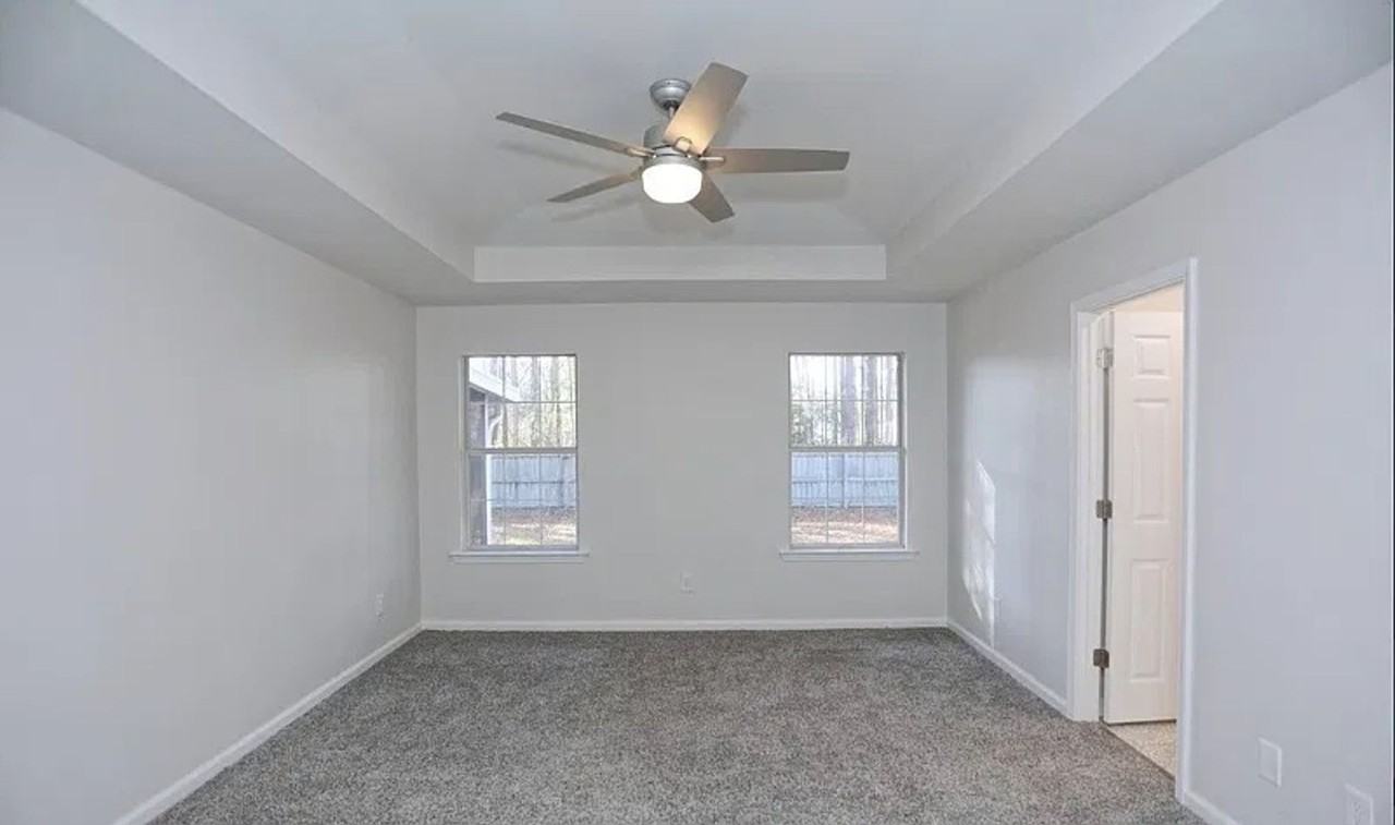 220 Easy St - Photo 5 of 24
