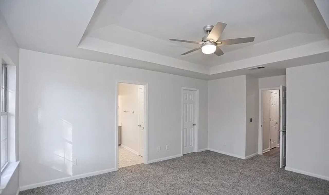 220 Easy St - Photo 7 of 24
