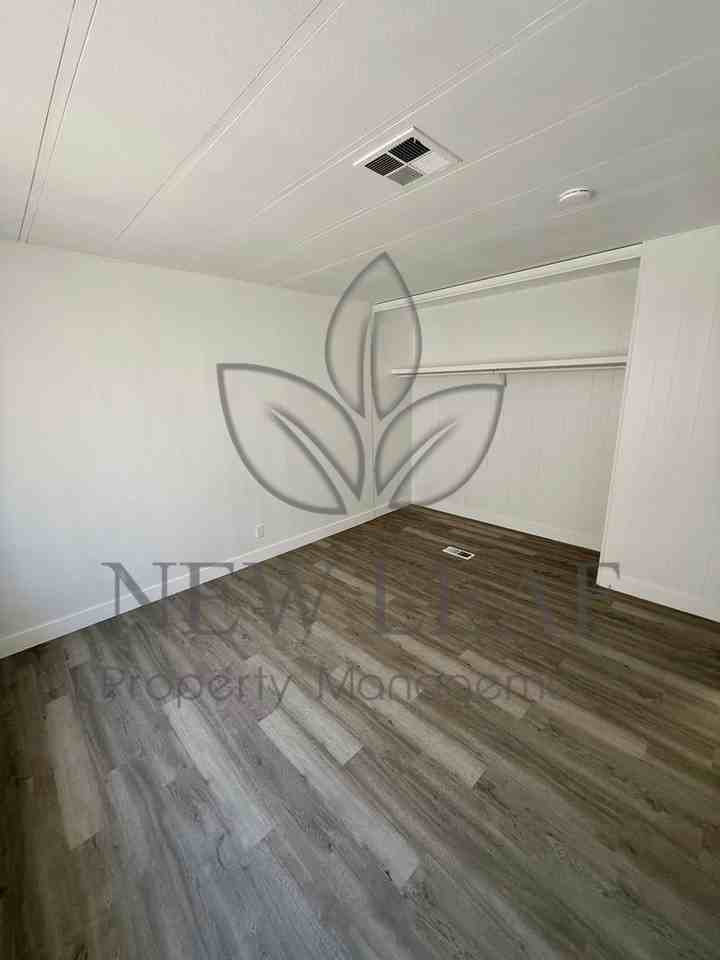 11448 Brawley Rd - Photo 3 of 20
