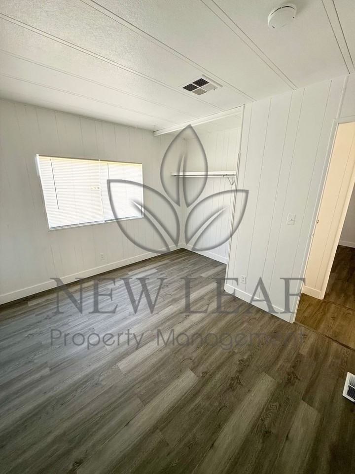 11448 Brawley Rd - Photo 4 of 20