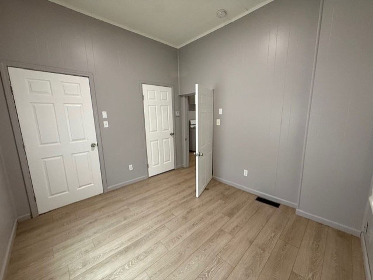 1635 Maple St - Photo 7 of 13