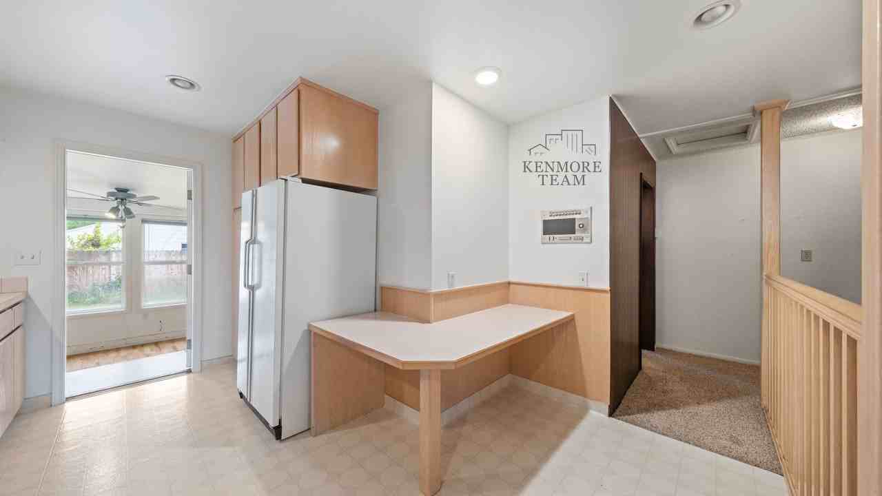 510 Sanford Ave - Photo 7 of 33