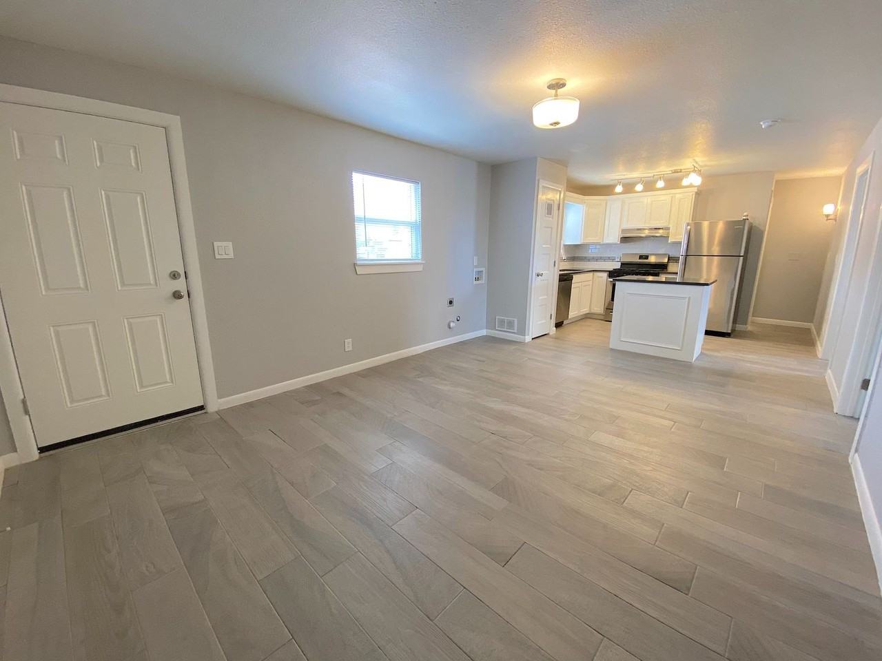 2723 Sacramento Ave #C - Photo 2 of 13