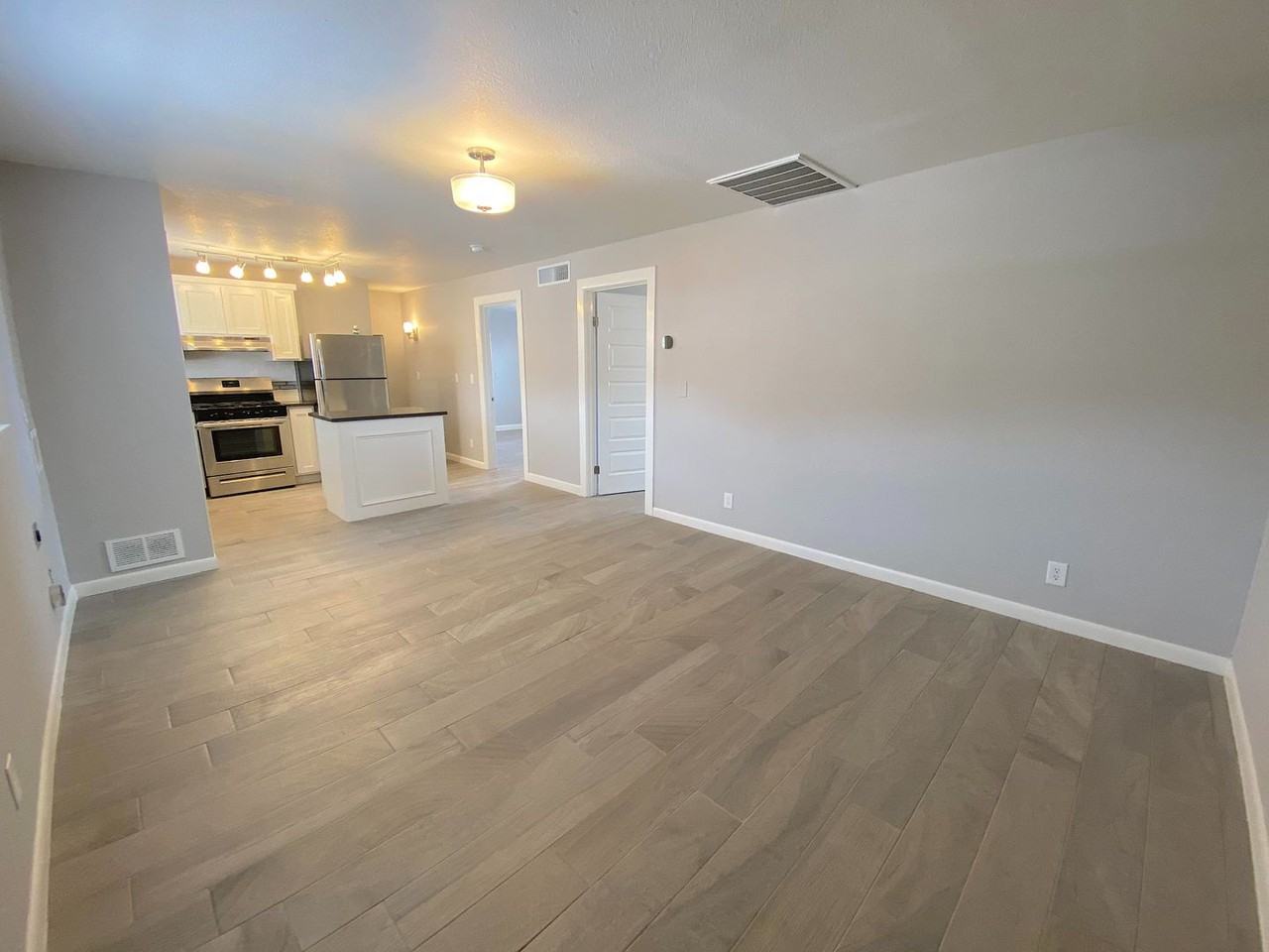 2723 Sacramento Ave #C - Photo 3 of 13