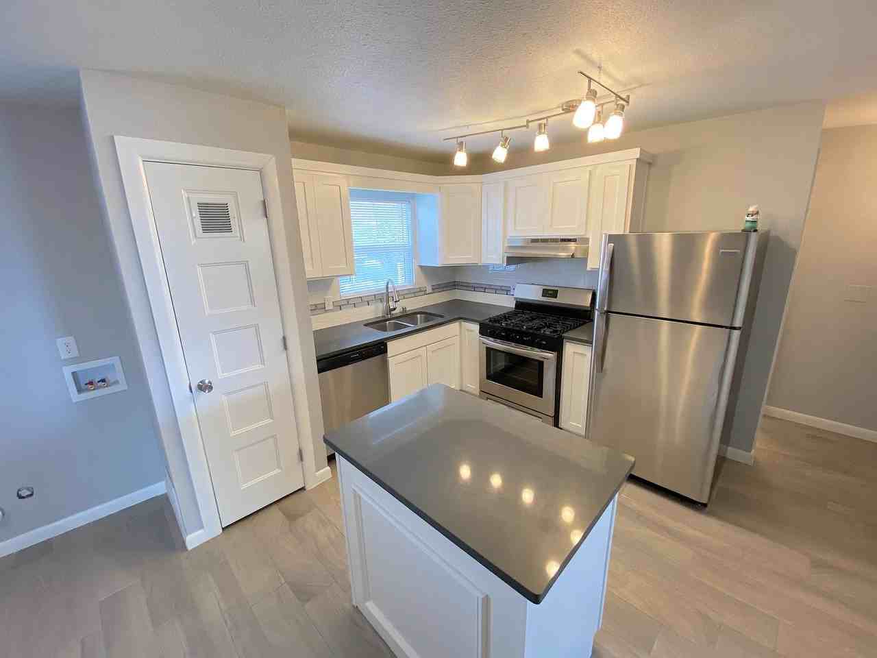 2723 Sacramento Ave #C - Photo 7 of 13