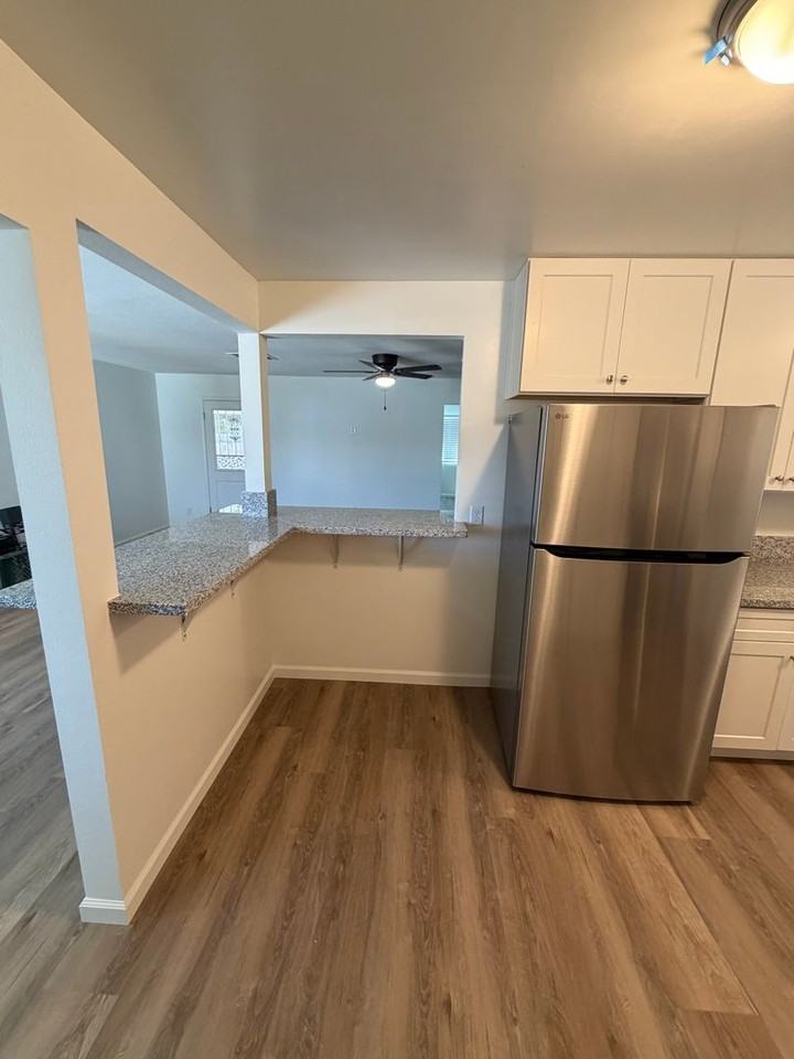 2444 Dewitt Ave - Photo 6 of 24