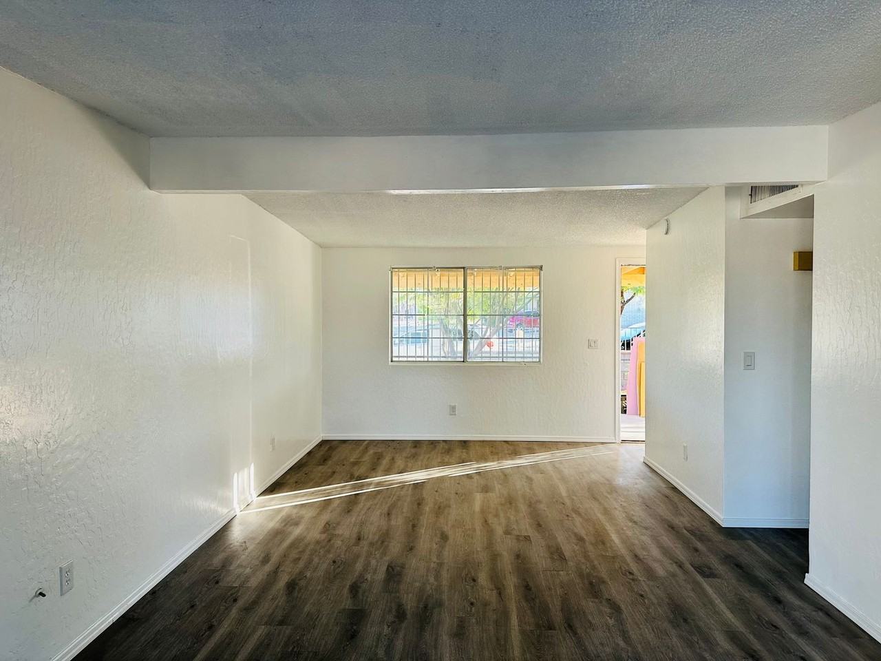7113 E Freestone Dr - Photo 3 of 10