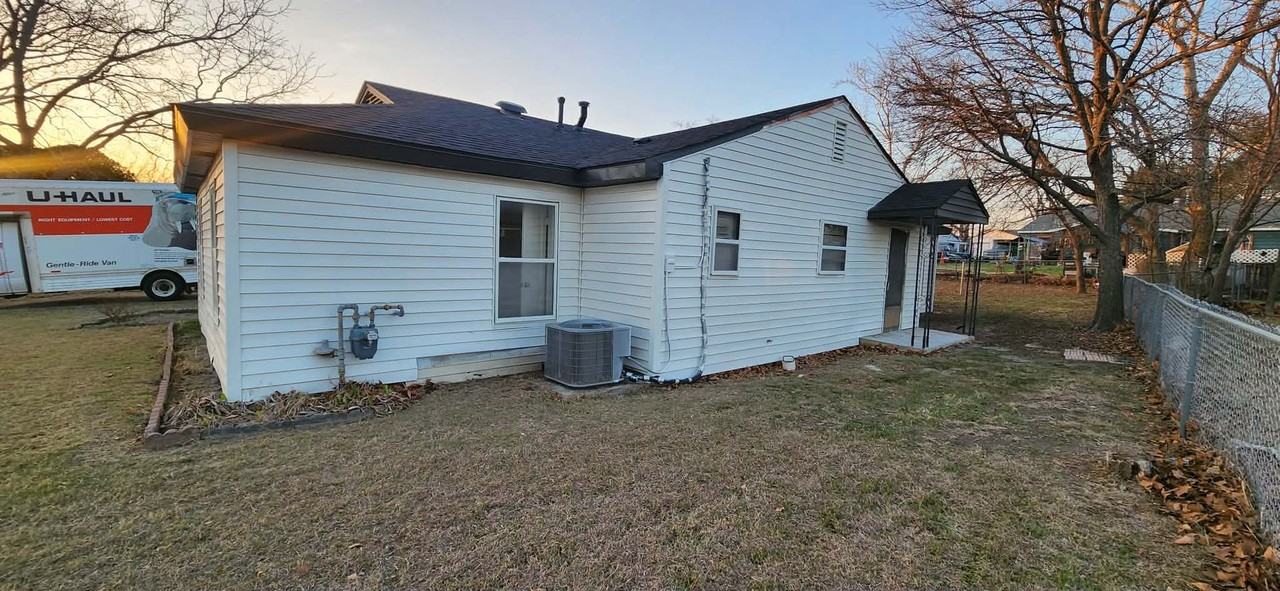 1715 Walton Walker Dr - Photo 6 of 25