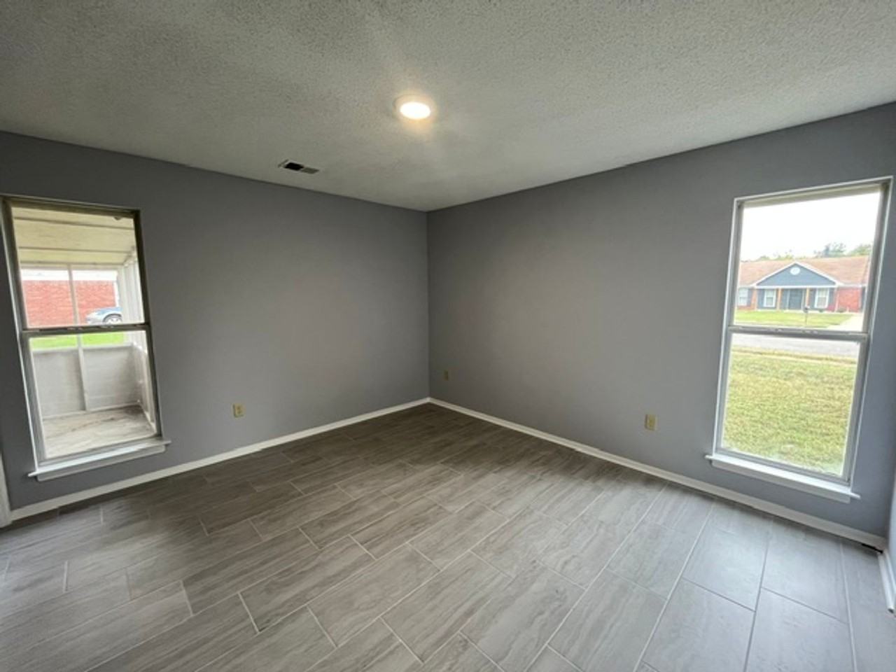 4158 Highgate Dr - Photo 6 of 11