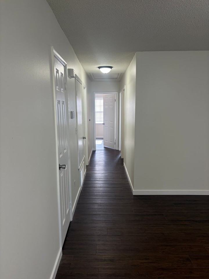 502 8th St - Photo 5 of 13