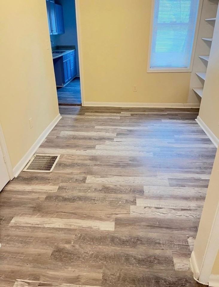 130 S Schroeder St - Photo 2 of 11