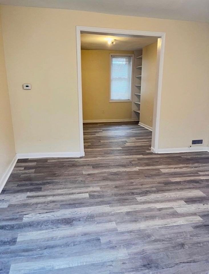 130 S Schroeder St - Photo 6 of 11