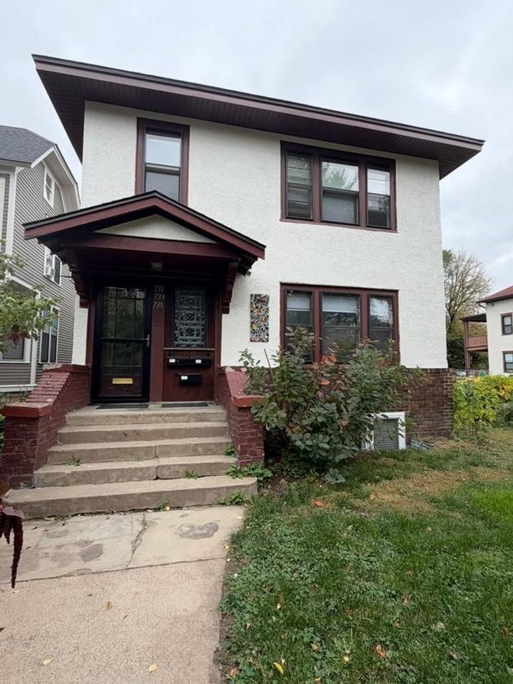 731 Marshall Ave 1st Fl - Photo 2 of 37