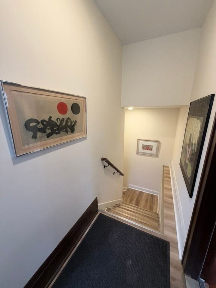 731 Marshall Ave 1st Fl - Photo 4 of 37