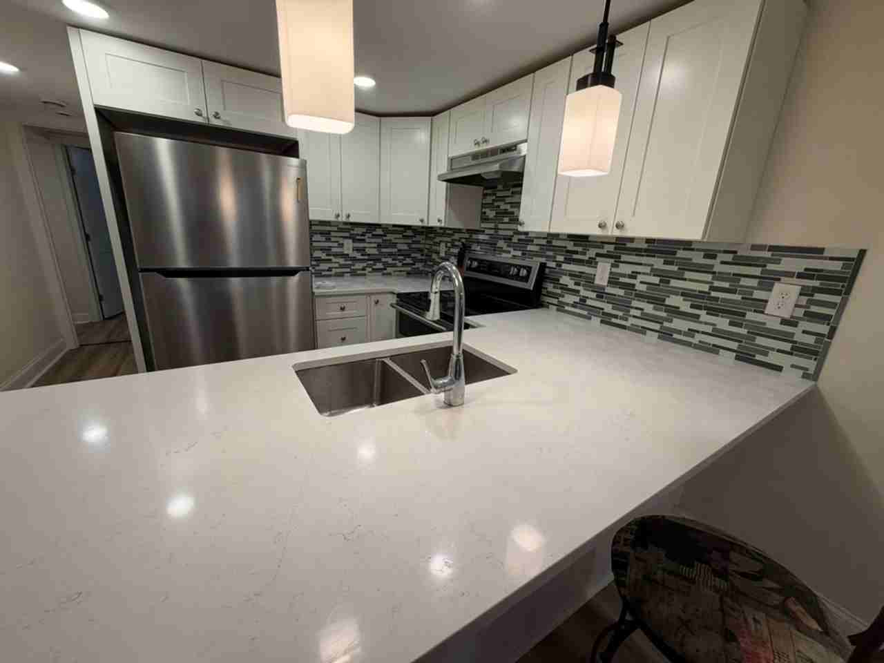 735 Marshall Ave - Photo 7 of 33