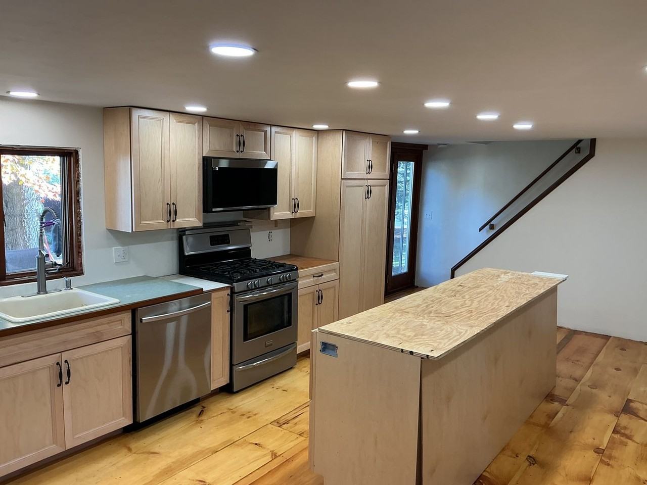 36 Pelham Island Rd - Photo 4 of 16